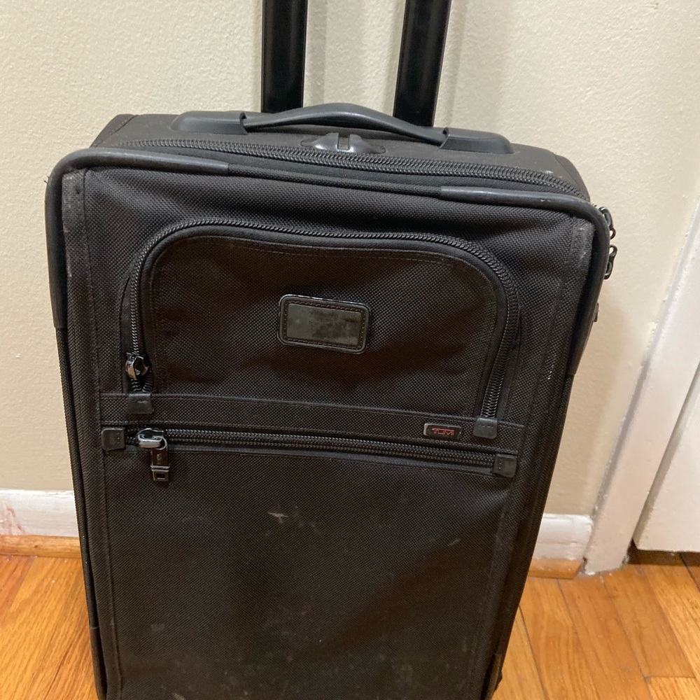Tumi carryon 20220DH